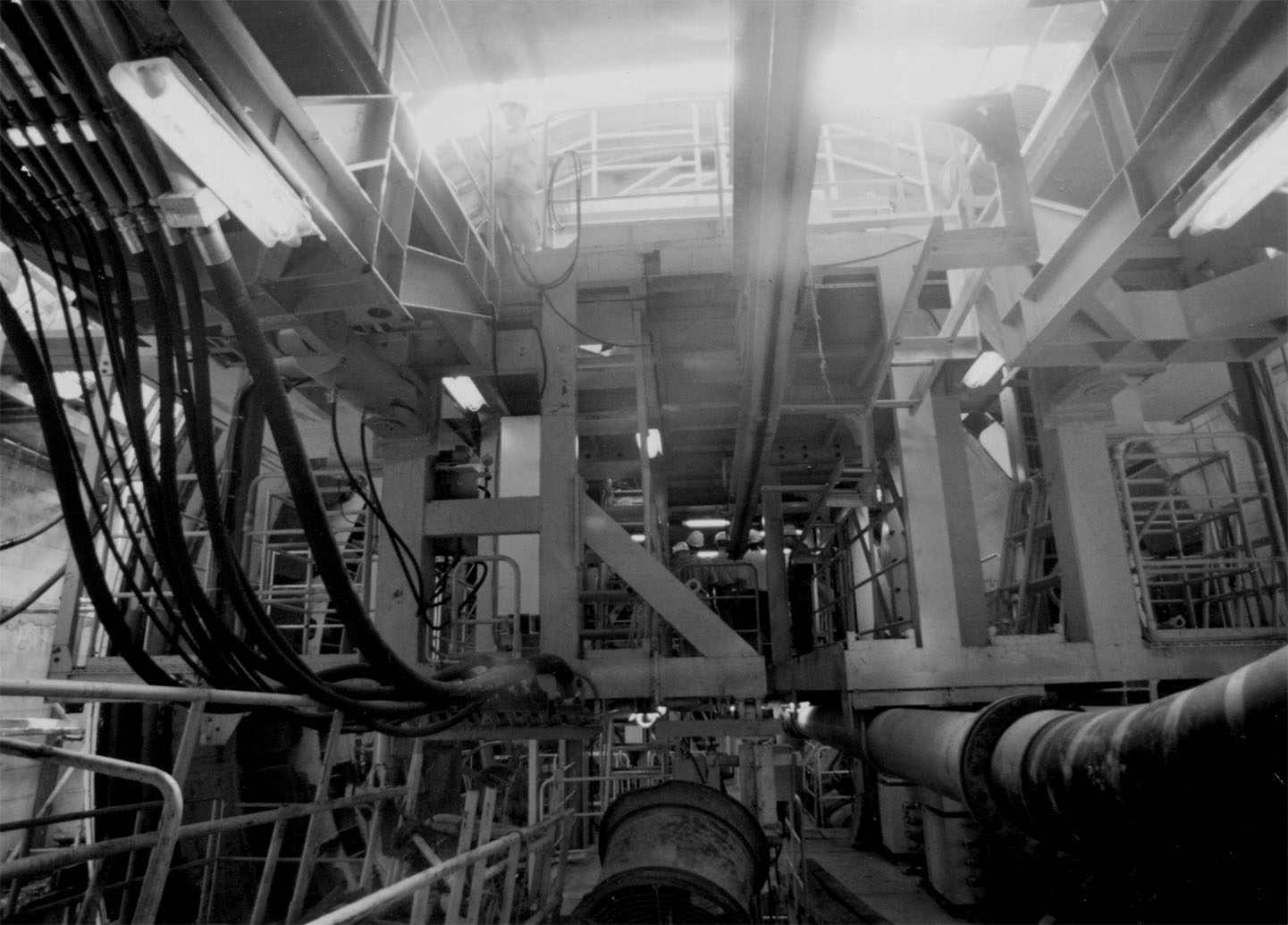 延安东路南线隧道盾构穿越黄浦江江中段施工技术
